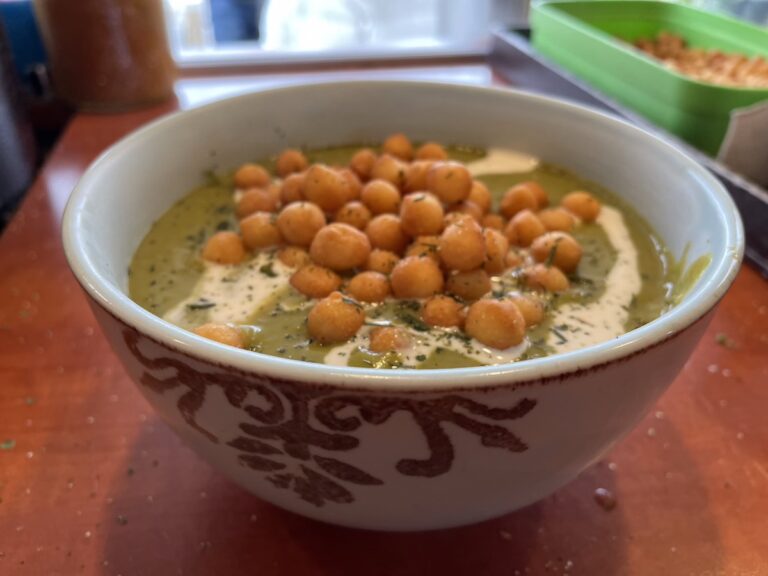 An der Nordsee entdeckt: Die Junge Erbsen-Cremesuppe